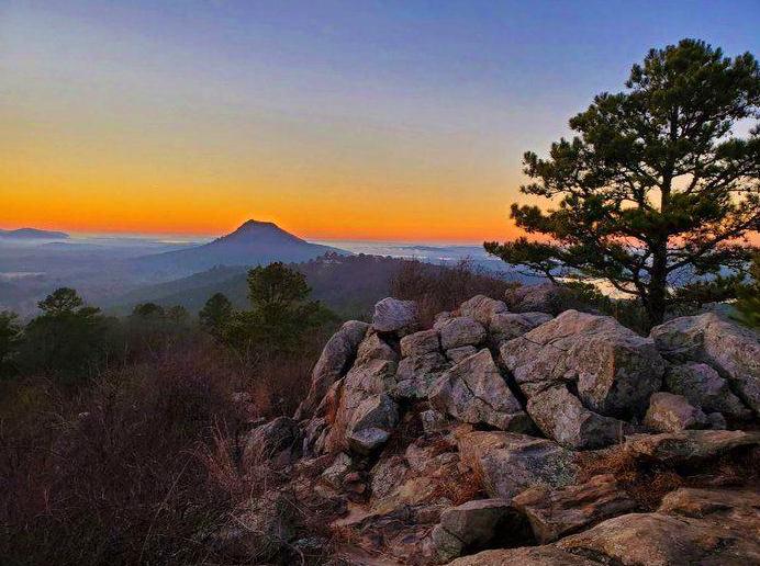 lefleuveencouleurs | The Pinnacle Lookout: Visit The Pinnacle Lookout for breathtaking scenery