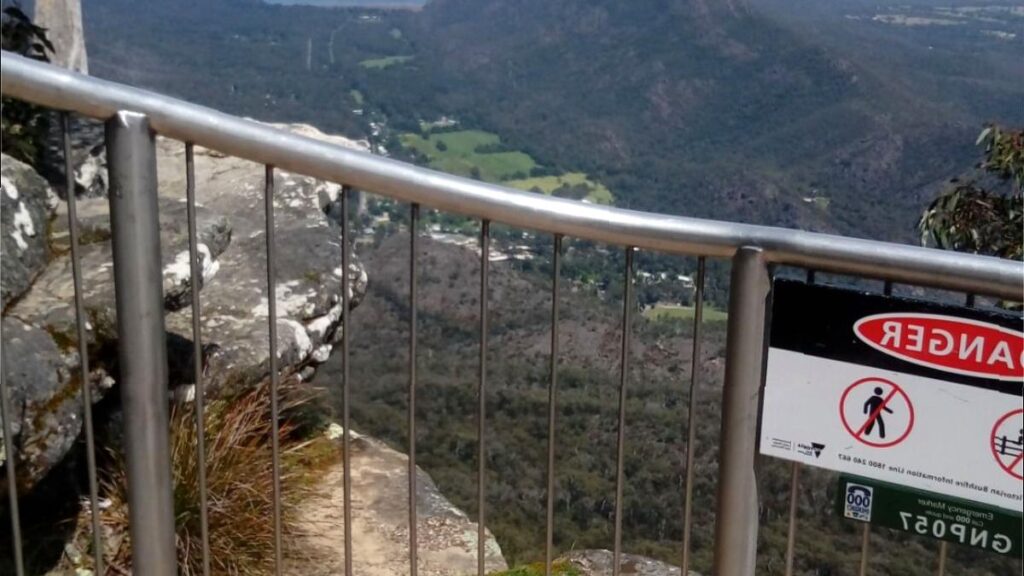 lefleuveencouleurs | Boroka Lookout: Enjoy the views from Boroka Lookout