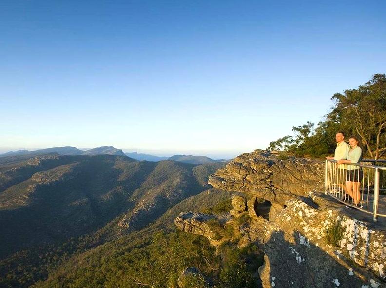 lefleuveencouleurs | Reed Lookout: Capture the stunning scenery from Reed Lookout.