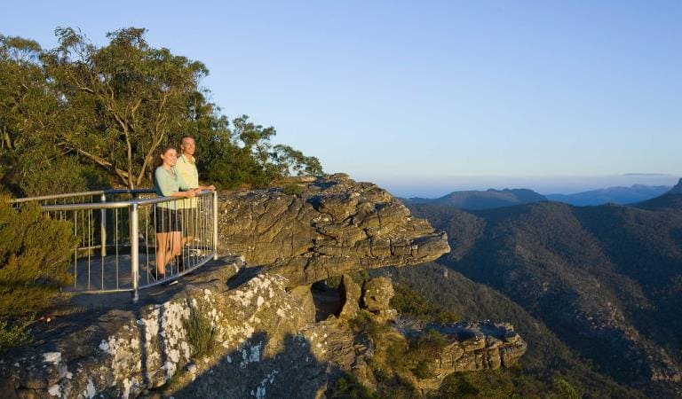 lefleuveencouleurs | The Pinnacle Lookout: Visit The Pinnacle Lookout for breathtaking scenery